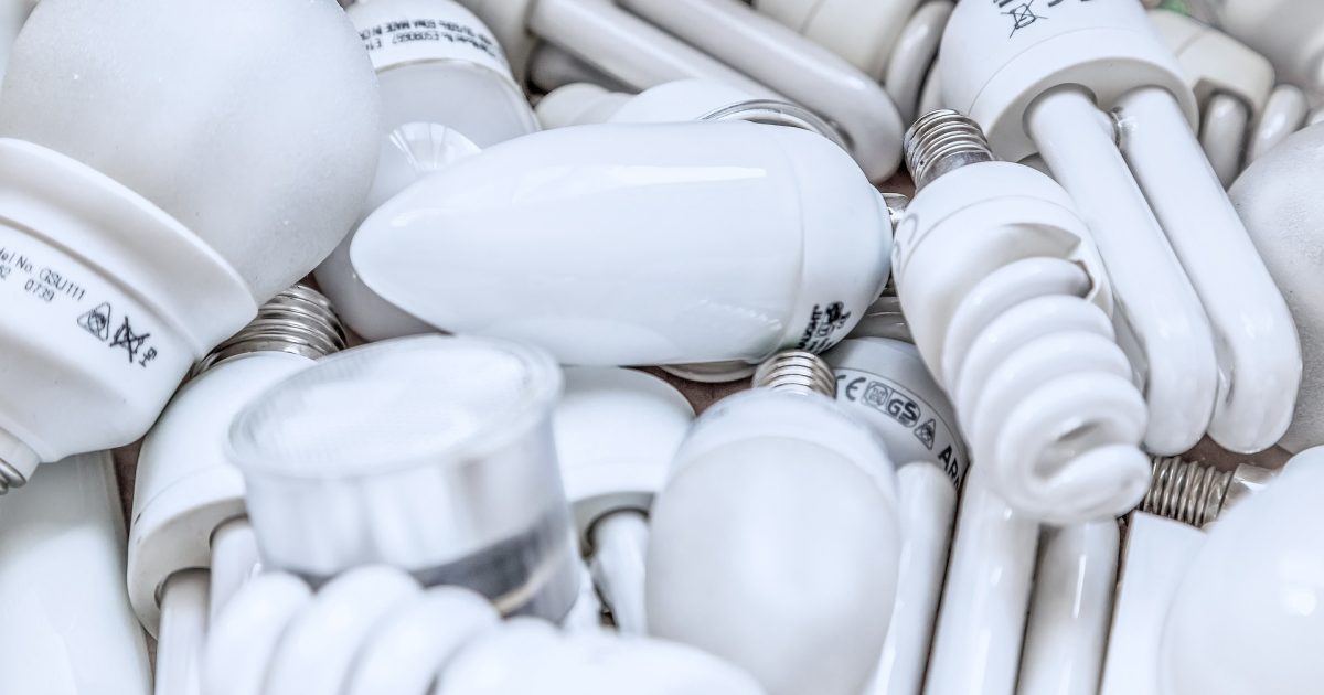 Top 5 Smart Bulb Showdown: Which One is Best For You?